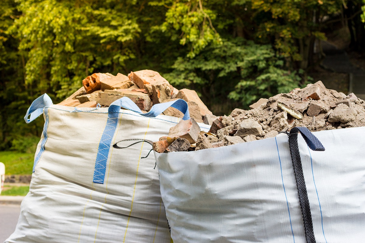 Ventilated Bulk Bags for Wood Logs - Inospack